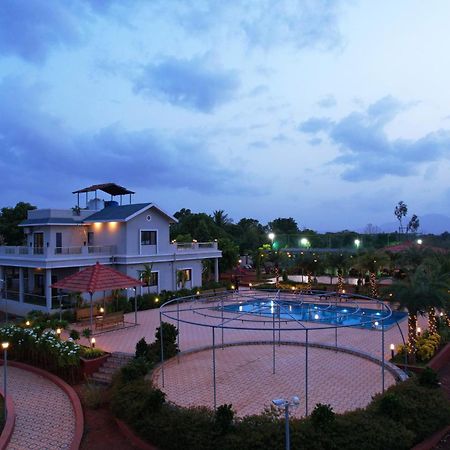 Ekostay Gold Palm Estate I Cricket Turf I Rain Dance I 2 Acre Property Karjat Exterior foto