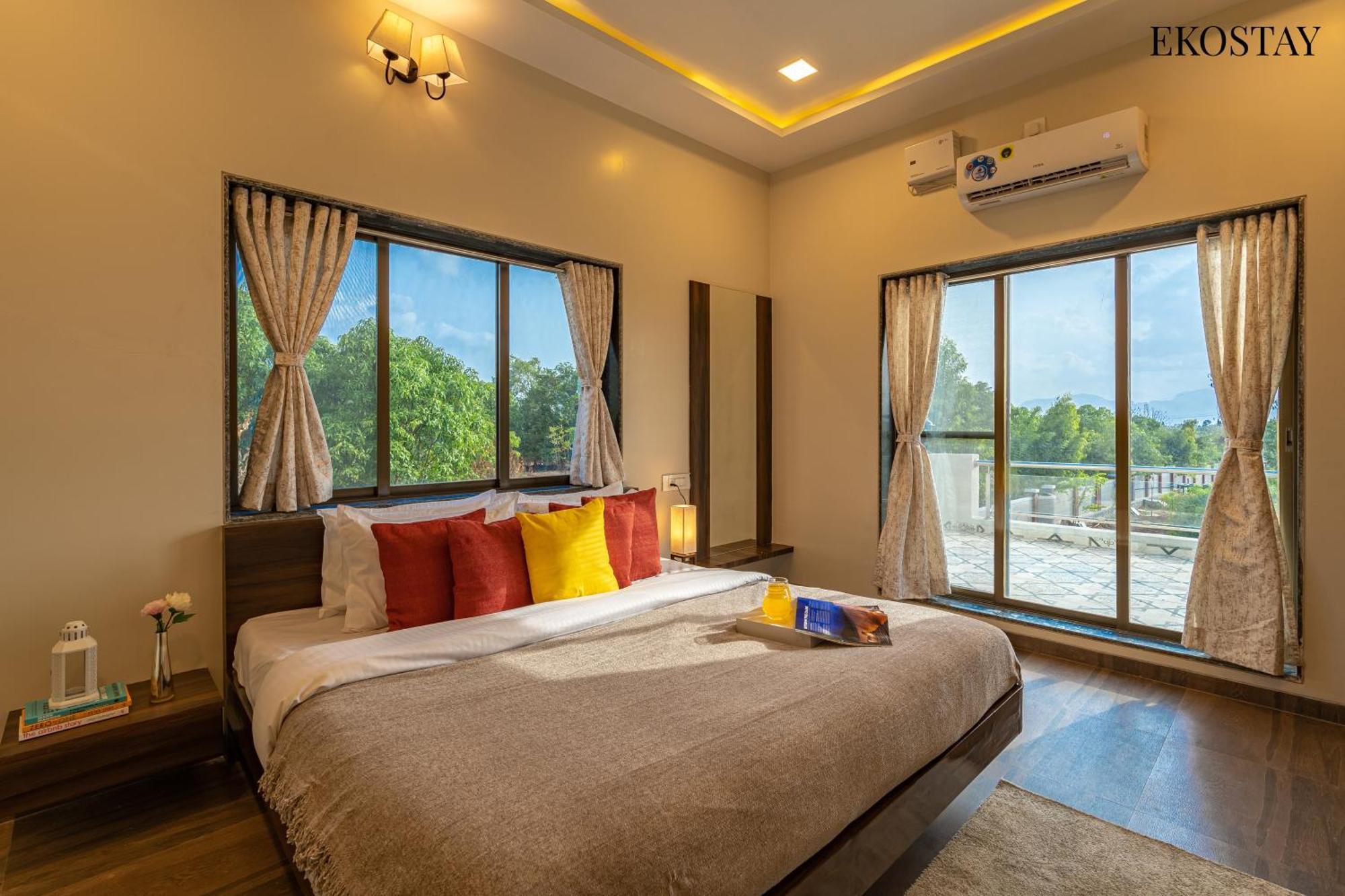 Ekostay Gold Palm Estate I Cricket Turf I Rain Dance I 2 Acre Property Karjat Exterior foto