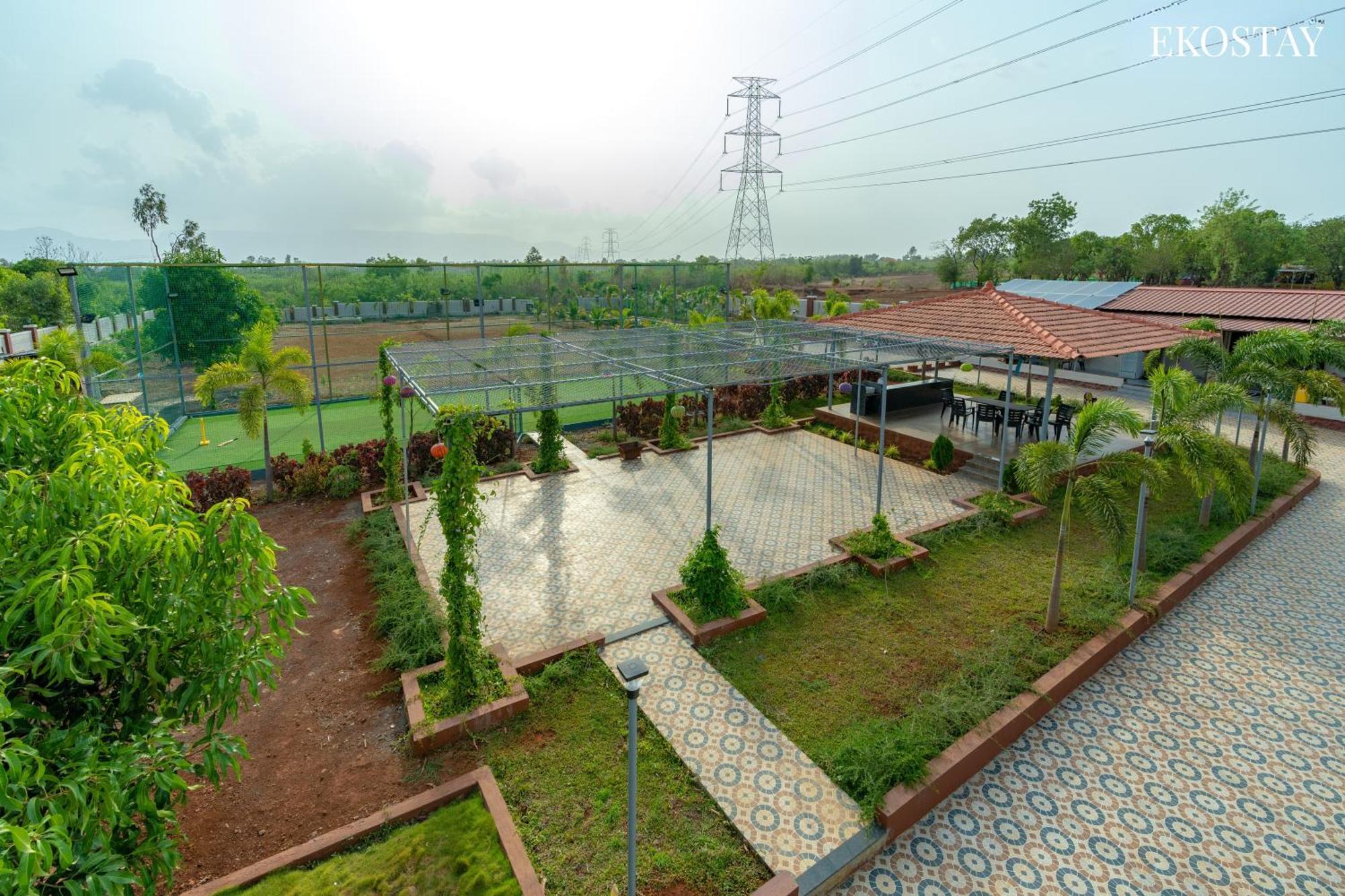 Ekostay Gold Palm Estate I Cricket Turf I Rain Dance I 2 Acre Property Karjat Exterior foto